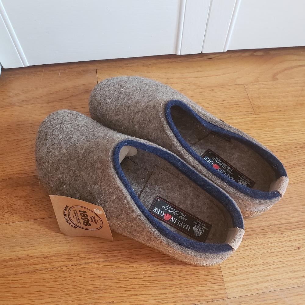 Haflinger Clogs NWT